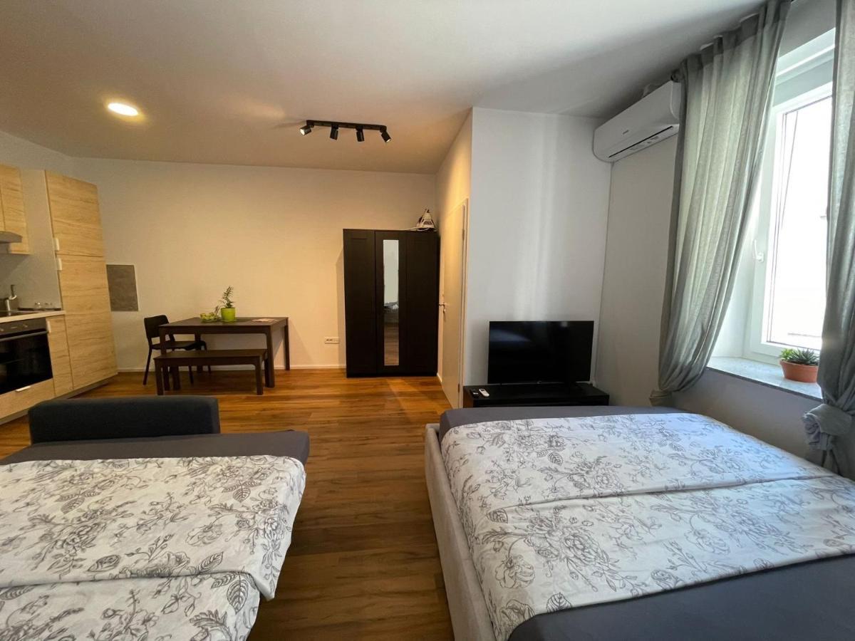 Ljubljana Studios Bagian luar foto